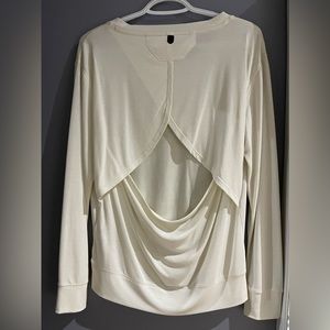 Under armor lightweight long sleeve workout shirt cream color soft